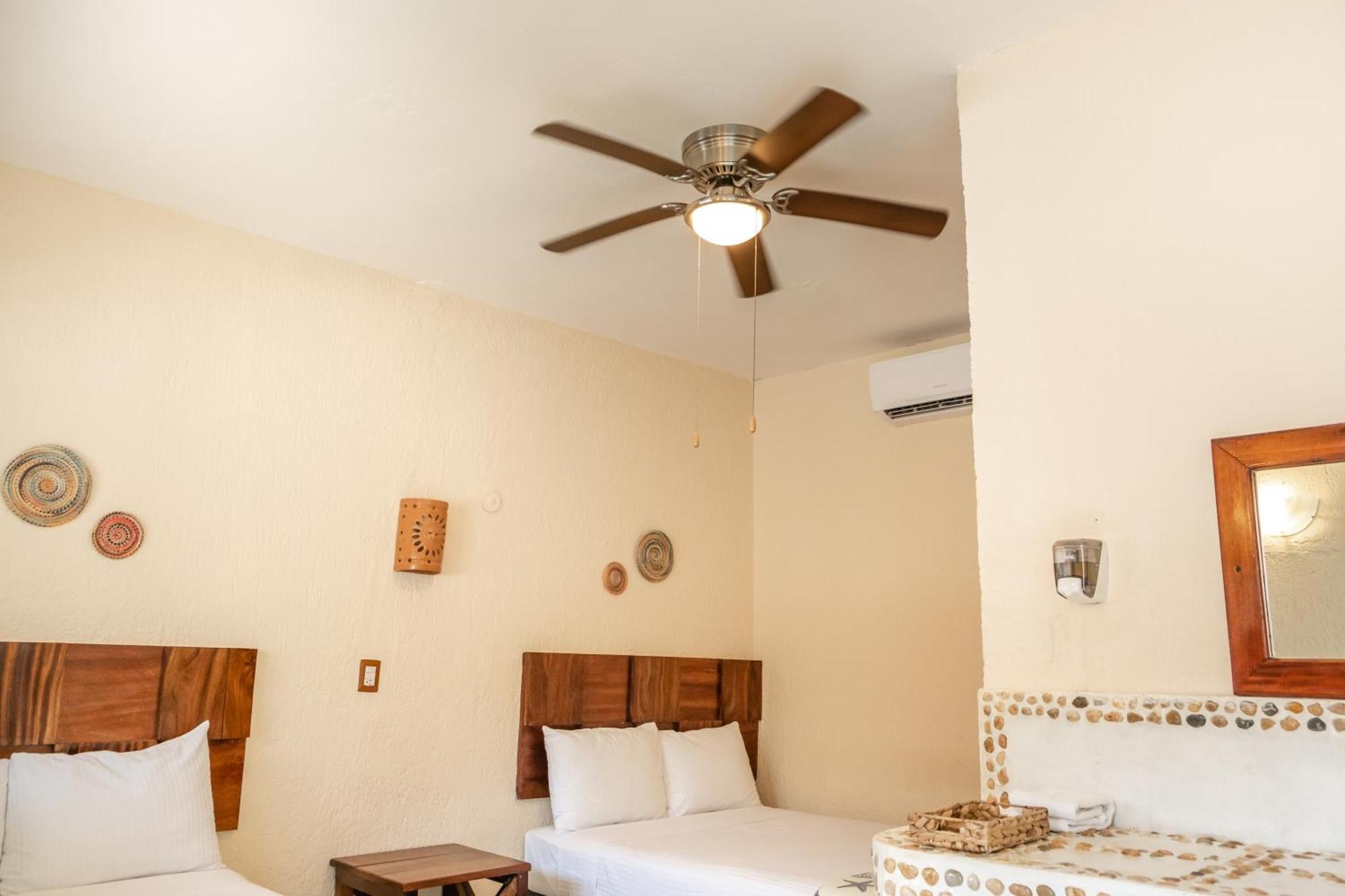 Hotel Pelicano Chiquila Esterno foto